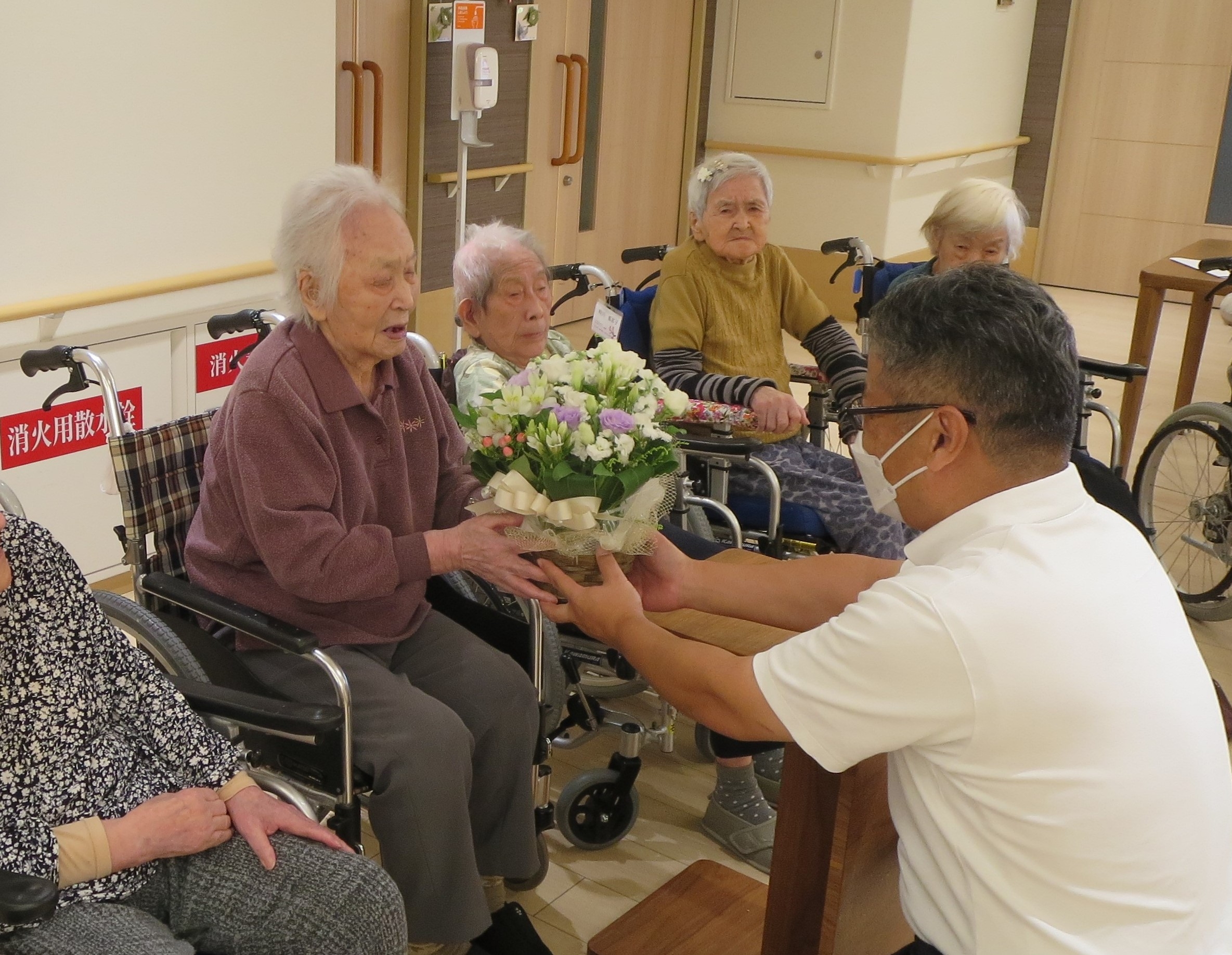 １００歳誕生日会＊＊梅ユニット＊＊